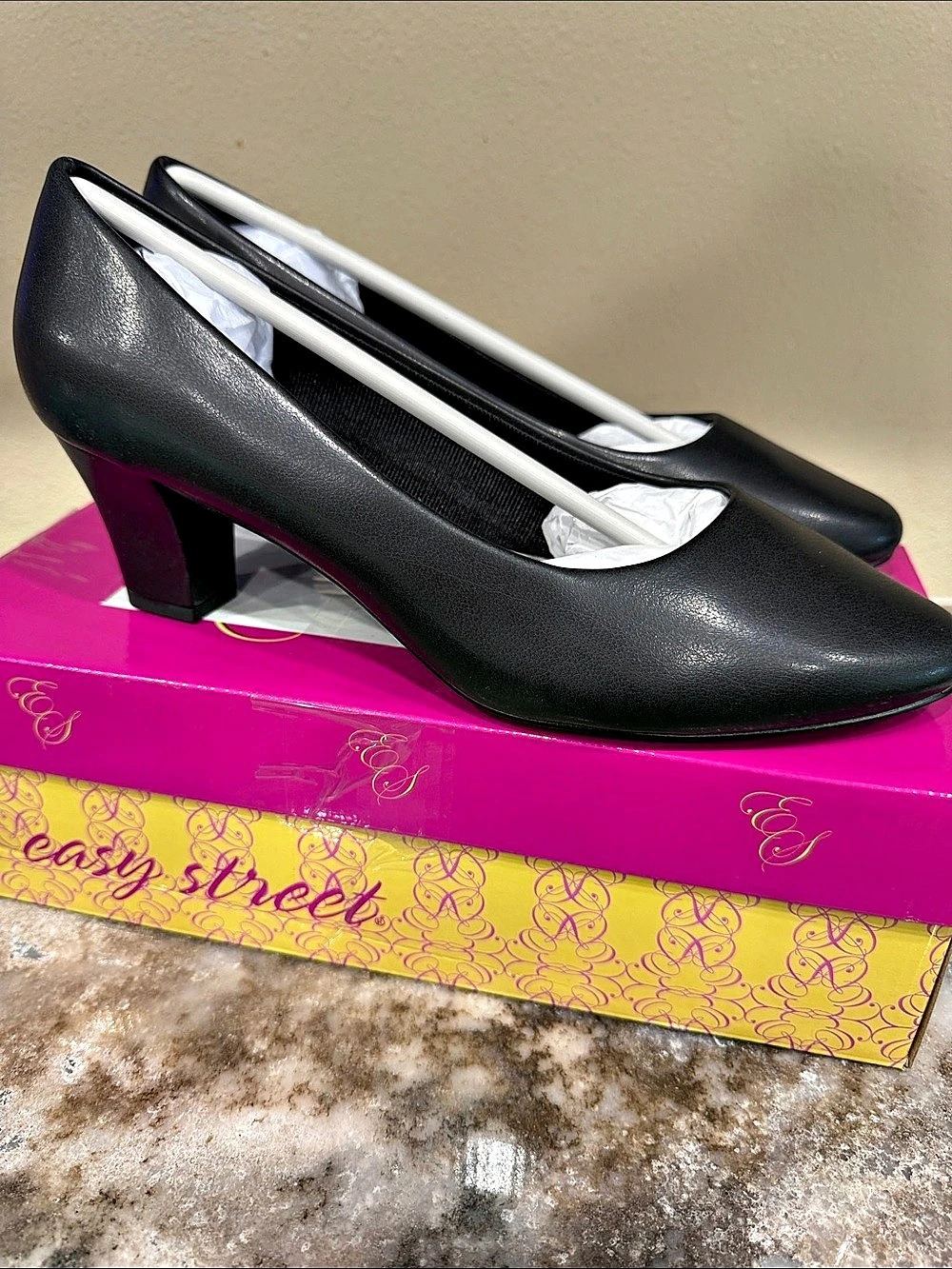 Easy Street Ballari Pump Black Heels 10 Wide